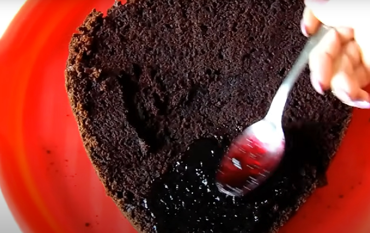 Бюджетный шоколадный торт, как из магазина: рецепт вкусного десерта